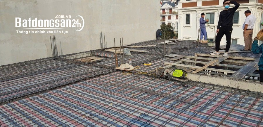 Bán biệt thự KĐT Thành Phố Giao Lưu 209m, 2 MT 11m mặt trước đường rộng mặt sau vườn 