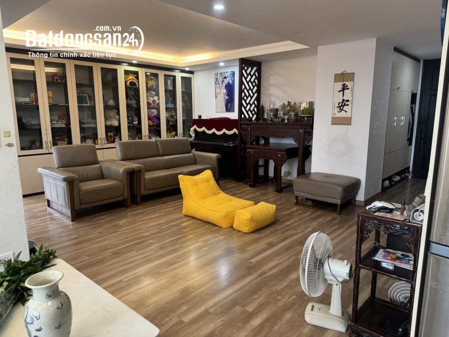 Bán căn hộ chung cư số 6 Đội Nhân, BĐ căn góc 110m 3PN tầng cao full đồ view Hồ Tây l