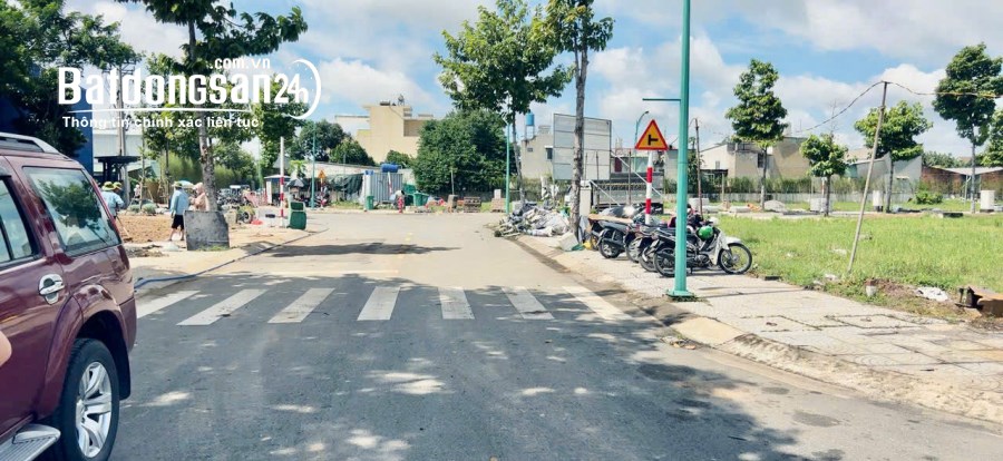 Nhà phố Liền kề, MT đường DT 743, Bình Chuẩn, Thuận An