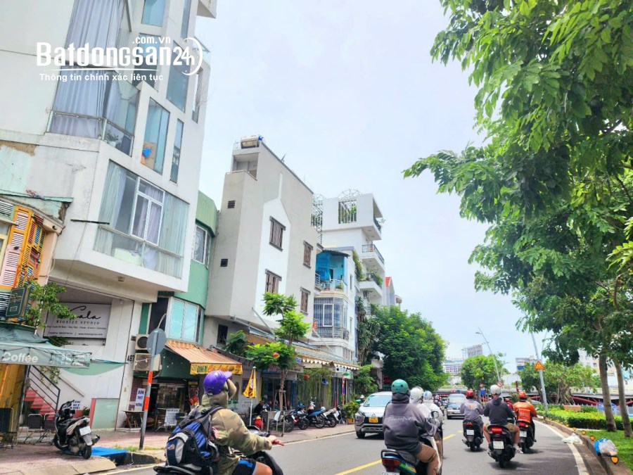 Bán nhà 2 mặt tiền trước sau, Hoàng Sa, P8, Q3.DT:3,7x12, 1tr3l, giá:19 tỷ