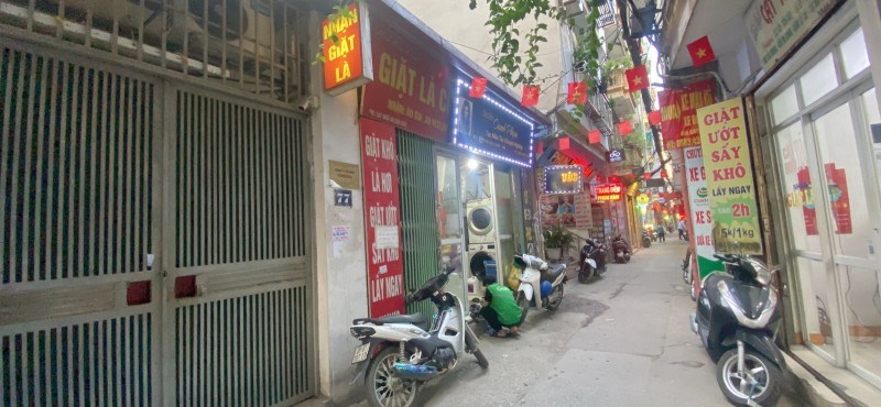 Mặt đường Cầu Giấy, 161m2, 4 tầng, MT 7.8m, Gara, giá 33.6 tỷ  MẶT NGÕ 68 QUẬN UỶ