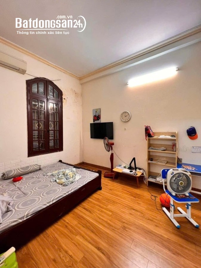 Mặt đường Cầu Giấy, 161m2, 4 tầng, MT 7.8m, Gara, giá 33.6 tỷ  MẶT NGÕ 68 QUẬN UỶ