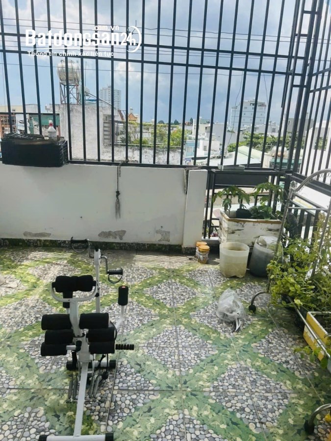 Bình Tân, Cạnh MT ô tô, 75M2, Nhà 4 tầng, rộng 5m, giá rẻ
