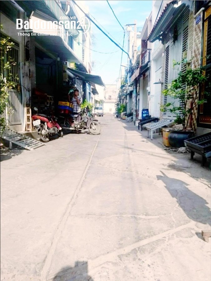 Bán nhà ĐườNHỈNH 2 TỶ CÓ NGAY NHÀ 2 TẦNG - SỔ HỒNG RIÊNng Lê Đình Cẩn, Quận Bình Tân