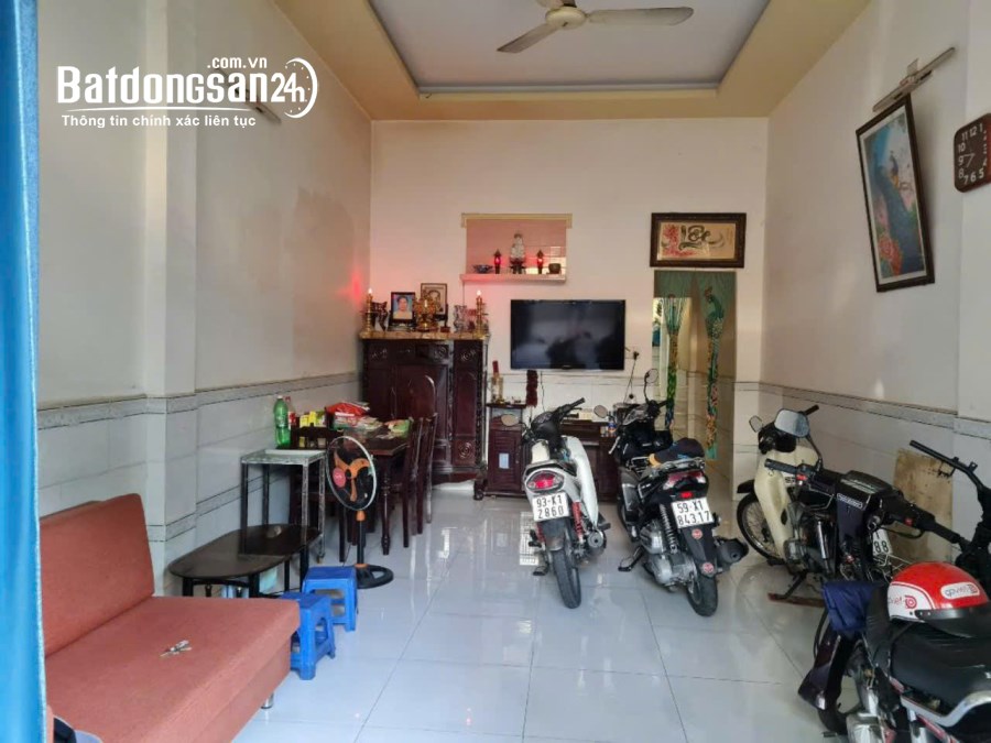 Nhà Bán Gấp 85m2, 2 Mặt Tiền, Vào Ở Ngay, Dương Đình Hội, Phước Long B, chỉ 4.95 tỷ