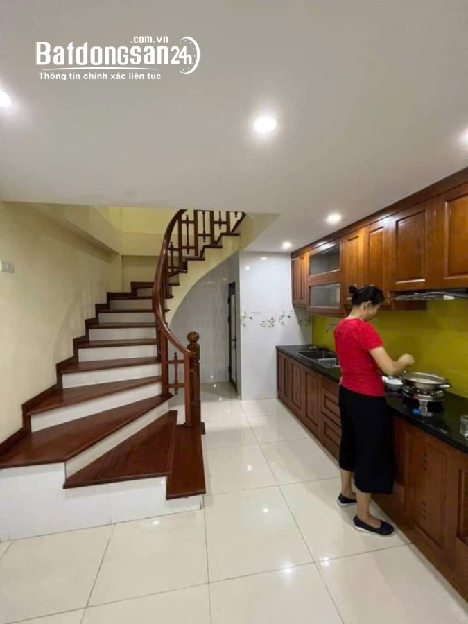 Cho thuê nhà  Vương Thừa Vũ - Thanh Xuân - 50m - 5 tầng - 16 triệu 
