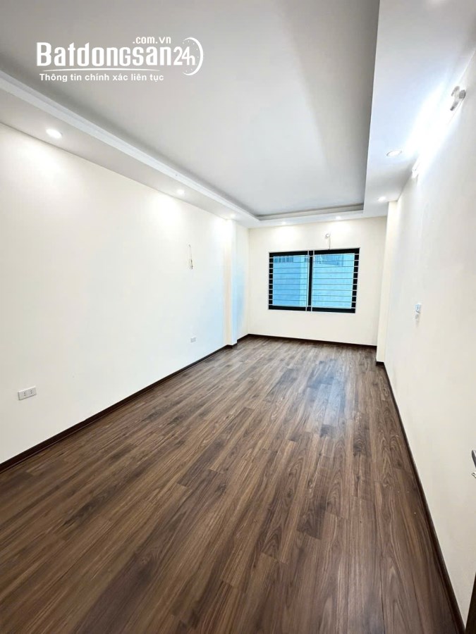 GIÁ 2.5 TỶ CÓ NGAY CĂN NHÀ 34M2, 6M MẶT TIỀN, Ô TÔ ĐỖ CỬA CẠNH UBND PHỤNG CHÂU