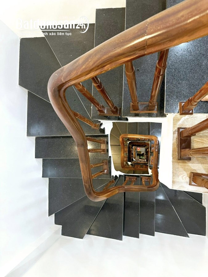 NHÀ DÂN 37M2 X 4T Ở NGAY_5.2TỶ Đường Lê Duẩn, Phương Liên, Quận Đống Đa