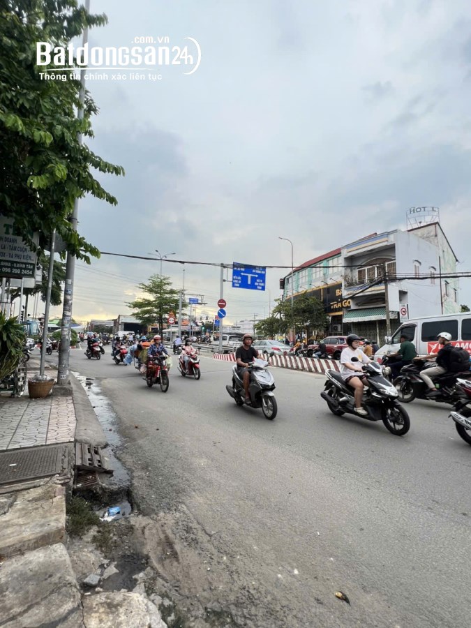Mặt tiền kinh doanh, Quận Bình Tân