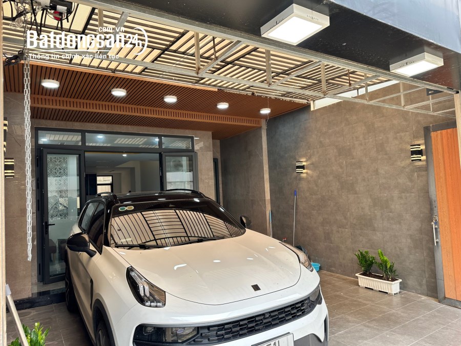 Bán nhà Đường Quang Trung, Phường Hiệp Phú, DT 110m đúc 3 tầng