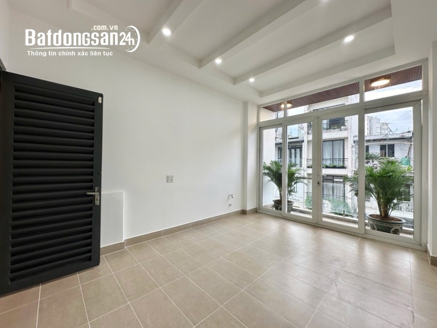 Hiếm - Bán nhà MT Huỳnh Văn Bánh, Phú Nhuận - 4 Tầng x 54m2 - Full Nội Thất - 17.5 Tỷ