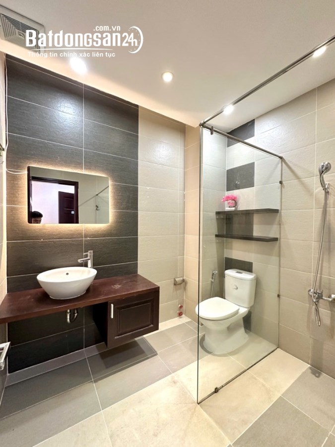 Hiếm - Bán nhà MT Huỳnh Văn Bánh, Phú Nhuận - 4 Tầng x 54m2 - Full Nội Thất - 17.5 Tỷ