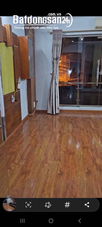 Cho Thuê nhà ô tô tránh - căn góc Lạc Long Quân, Tây Hồ 55m x 5T giá 35tr
