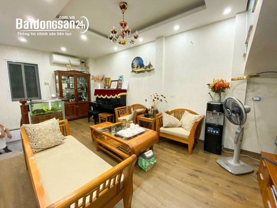 Cho thuê nhà MP Mễ Trì Thượng - Nam Từ Liêm 62M X 5T giá 45 triệu, nhà đẹp, gara, KD