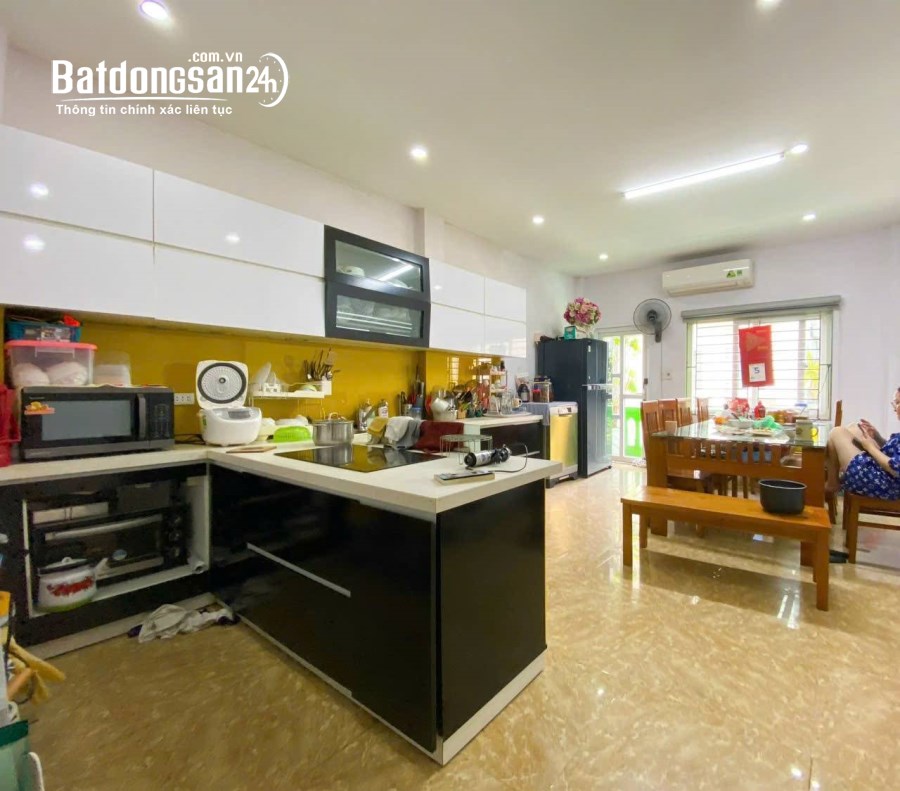 Cho thuê nhà MP Mễ Trì Thượng - Nam Từ Liêm 62M X 5T giá 45 triệu, nhà đẹp, gara, KD