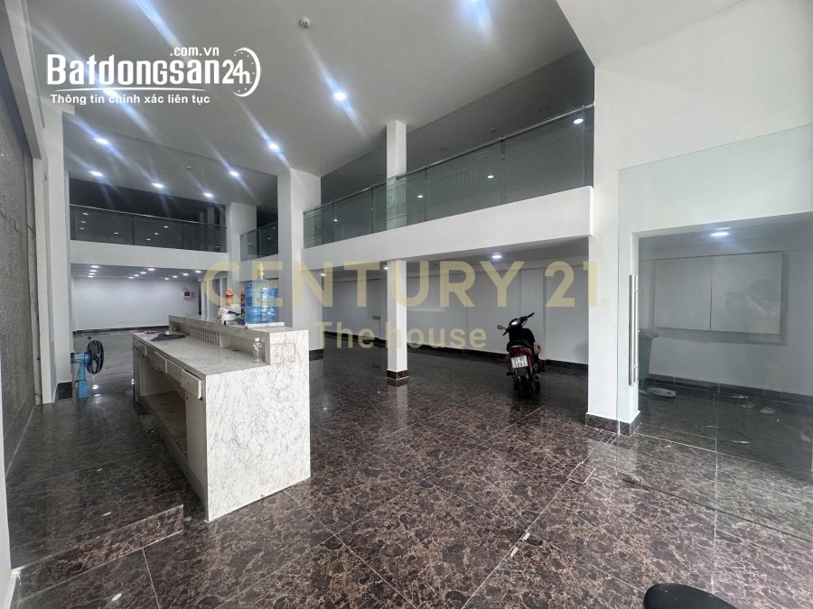 Cho thuê nhà mặt phố Đường Hai Bà Trưng, Phường Bến Nghé, Quận 1