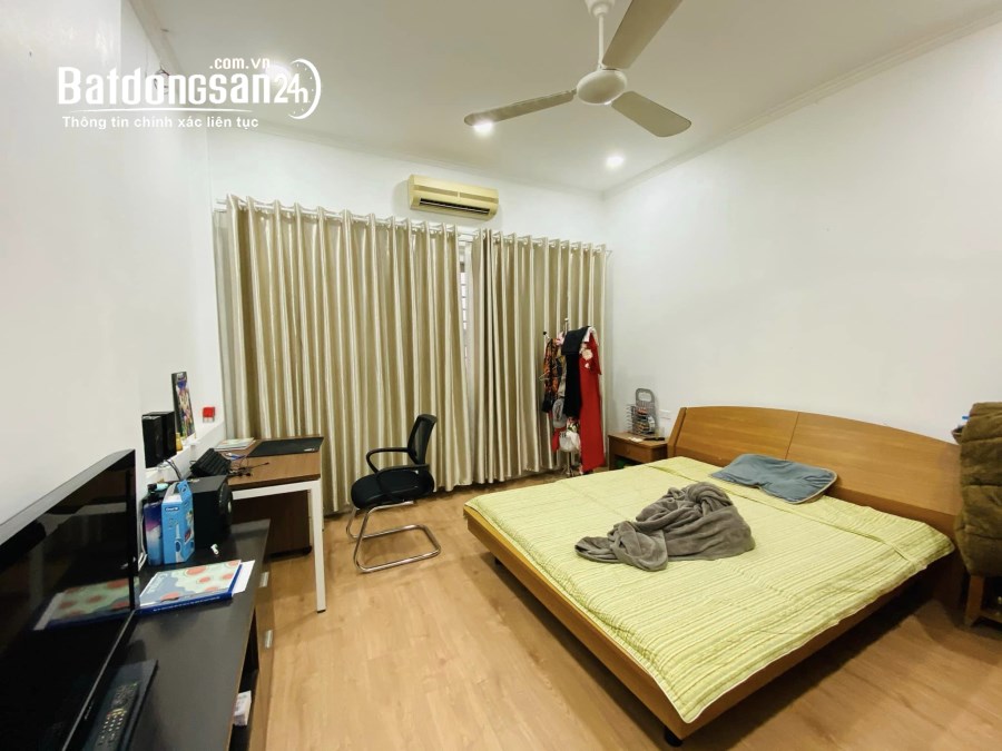 Bán nhà Lê Văn Lương, Cầu Giấy, 20m ra oto, Gần phố, Ngõ thông, Nhà đẹp ở luôn, 50m2 