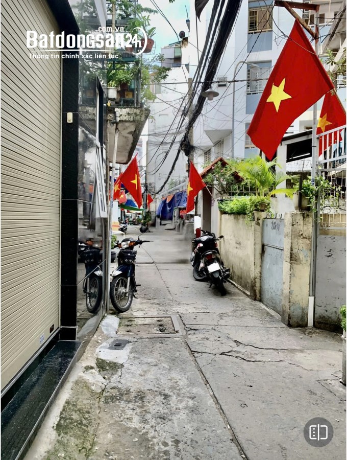 Bán nhà mặt phố Đường Nguyễn Văn Nguyễn, Phường Cầu Kho, Quận 1