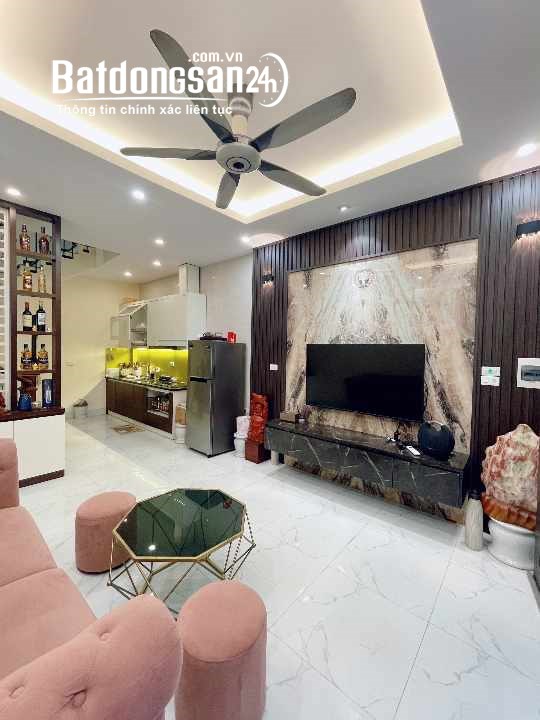 Bán Nhà Ngõ 268/56 Ngọc Thụy, Long Biên, 31m2, 5Tầng, Phân Lô, Ô TÔ, Full nội thất