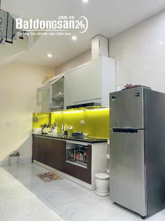 Bán Nhà Ngõ 268/56 Ngọc Thụy, Long Biên, 31m2, 5Tầng, Phân Lô, Ô TÔ, Full nội thất