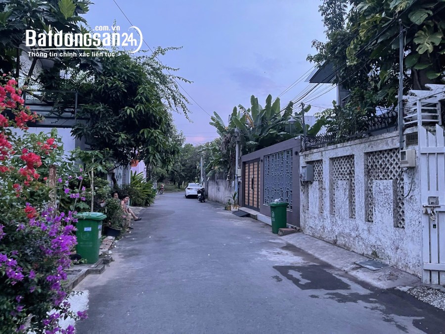 Bán đất Đường Gò Cát, Phường Phú Hữu, DT 152m giá tốt