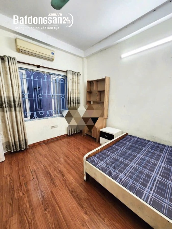 Cho thuê nhà ở gia đình - nhóm  Đào Tấn, Ba Đình 30M X 6T - 4 ngủ giá 15tr