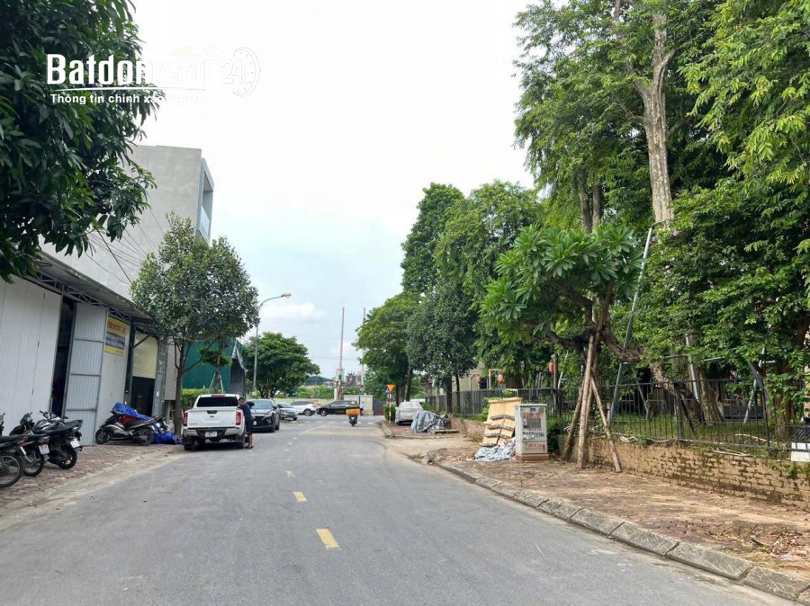 Bán đất Trâu Quỳ mặt phố Chính Trung 105m2 mtien 7m đường 13m kinh doanh.0982852808
