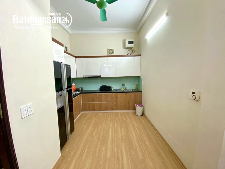 Bán nhà Hoàng Sâm,Cầu Giấy, Phân lô, Oto đỗ cửa, An sinh tốt, Ngõ thông, Nhà đẹp, 40m