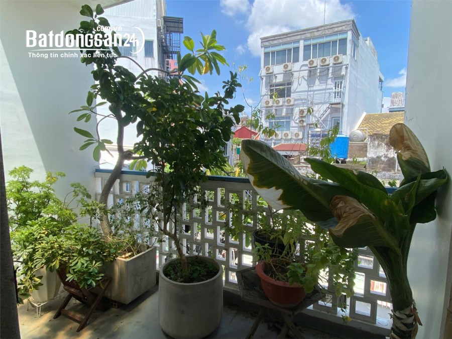 ***Bán nhà HXH Nguyễn Minh Hoàng, khu K300 Tân Bình, (5*17), 4 tầng
