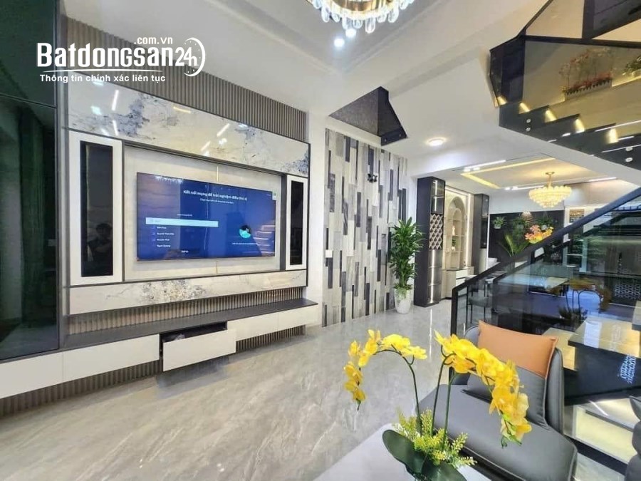 Bán nhà HXH Thăng Long, phường 4 Tân Bình; (6*12); 4 tầng, thang máy