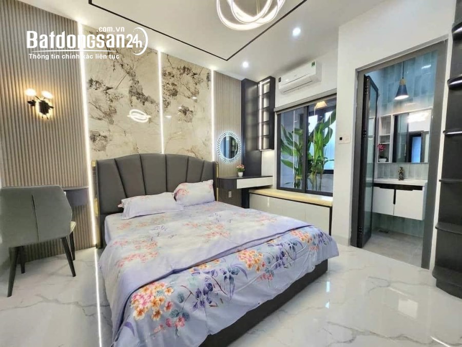 Bán nhà HXH Thăng Long, phường 4 Tân Bình; (6*12); 4 tầng, thang máy