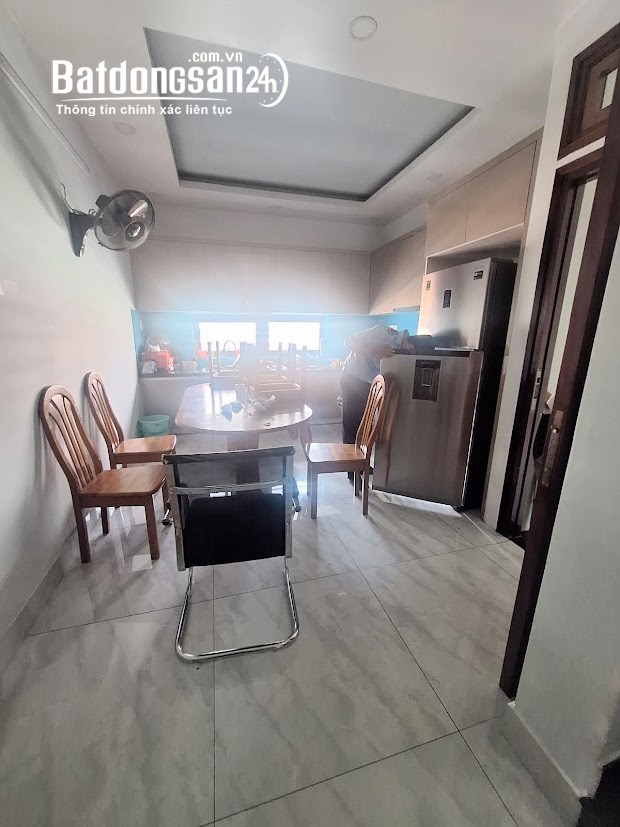 nhà 2mặt tiền Phạm Văn Đồng,Hiệp Bình Chánh,HĐT 40tr/th, 135m2(5.2mx25),4tầng,19.5tỷ 