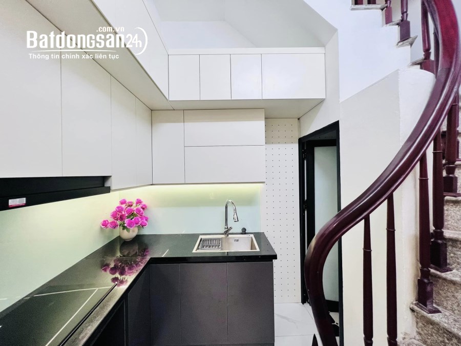 Nhà xây mới 30m2, full nội thất, 5.25 tỷ tại Thổ Quan, Quận Đống Đa