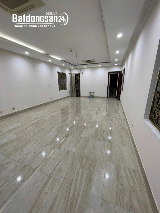 Bán nhà CCMN Chùa Láng, 102 m2, 7T, thang máy, MT rộng, sổ vuông, Dòng tiền. 34,7 tỷ