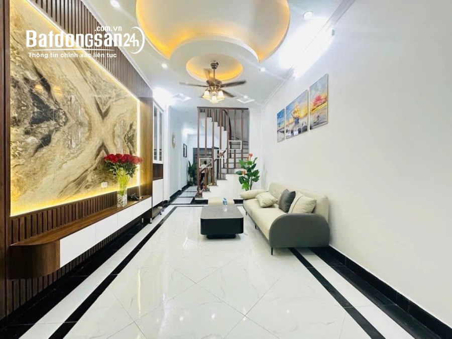 BÁN NHÀ 3T, 32M2, GIÁ 2,5 Xã Phụng Châu, Chương Mỹ, CẠNH ĐH TD-TT