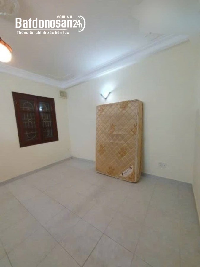 Cho Thuê nhà ngõ Yên Lãng, Láng Hạ Đống Đa  61m x 3T - 4 phòng giá 15 triệu