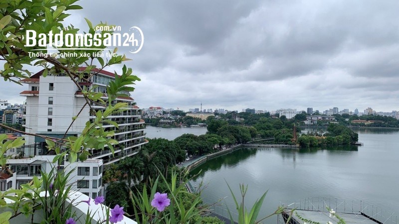 Bán Toà nhà Mặt phố Yên Hoa, Tây Hồ. 256mx10 tầng; 32 căn hộ cao cấp; Giá 148 tỷ.  