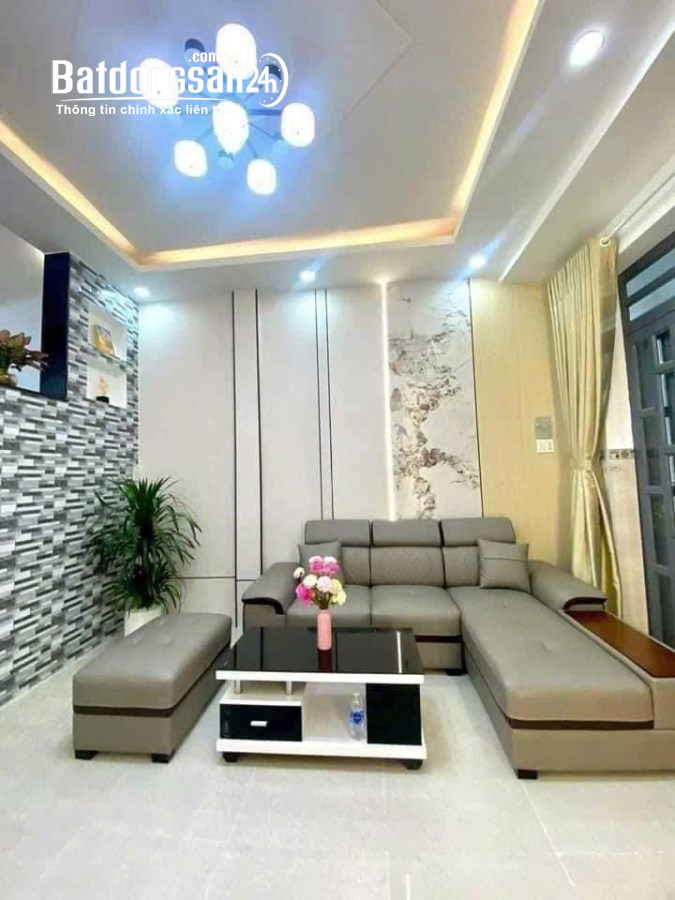 Cắt lỗ gấp căn nhà 1 trệt 1 lầu 5x16 full thổ cư đường Giồng Lớn Mỹ Hạnh Nam giá 1,1t