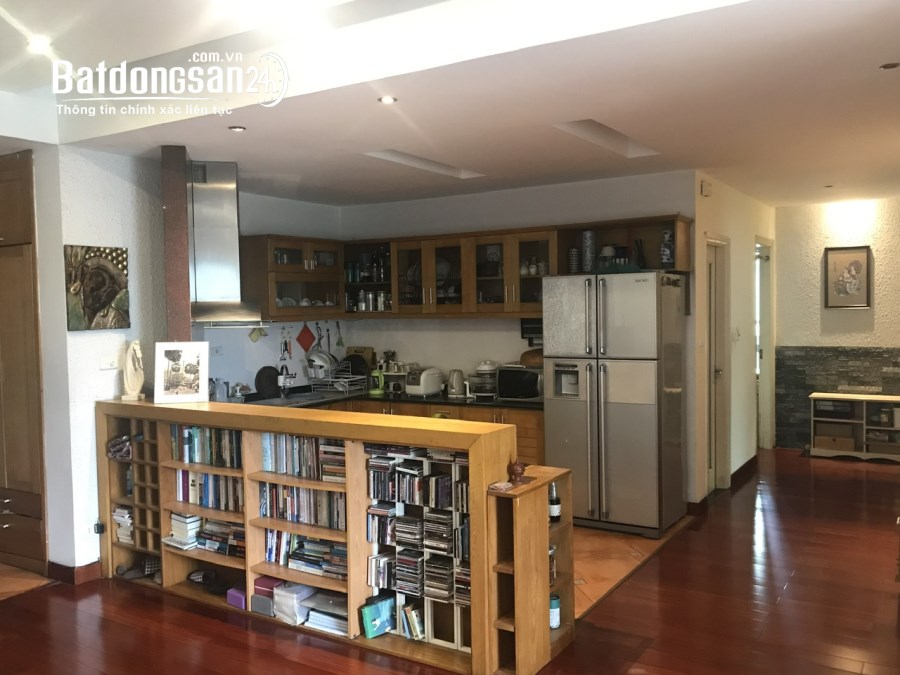 Bán căn hộ chung cư Thành Công Tower 57 Láng Hạ căn góc 142m2 3PN ban công ĐN view hồ
