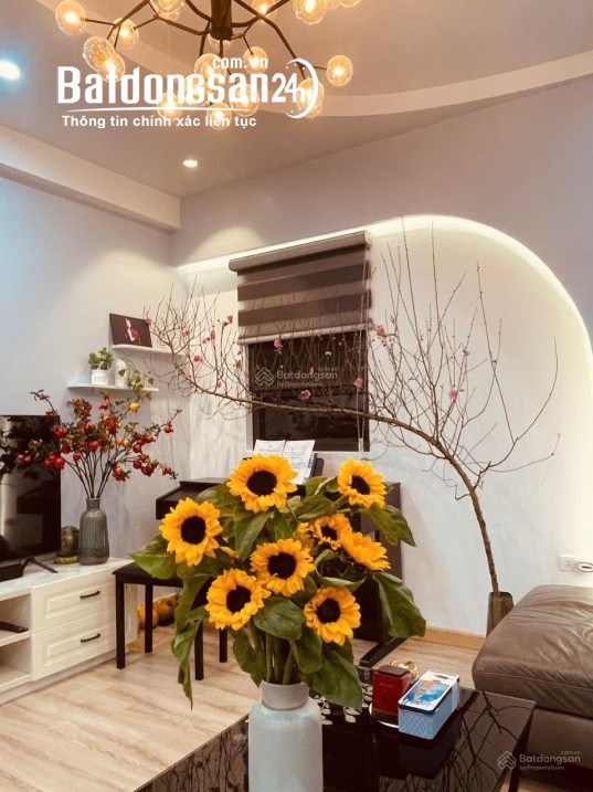 Cần bán căn hộ toà C2 đường Nguyễn Cơ Thạch,KĐT Mỹ Đình 1,Nam Từ Liêm,dt 82m,3pn,2vs