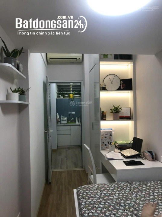 Cần bán căn hộ toà C2 đường Nguyễn Cơ Thạch,KĐT Mỹ Đình 1,Nam Từ Liêm,dt 82m,3pn,2vs