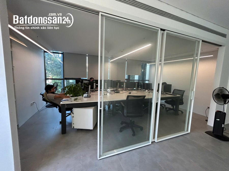 Cho thuê sàn văn phòng chung cư quận Cầu Giấy – DT 120m2 – Vị trí đẹp – giờ giấc tự d