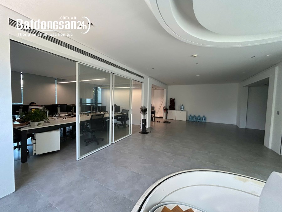 Cho thuê sàn văn phòng chung cư quận Cầu Giấy – DT 120m2 – Vị trí đẹp – giờ giấc tự d