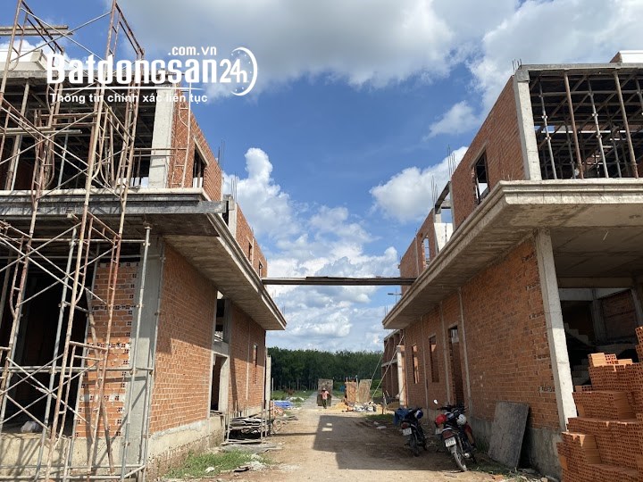 Cắt lỗ gấp lô đất 130m2 full thổ cư đường Suối Cầu Đúc, cách KCN Phước Đông 400m