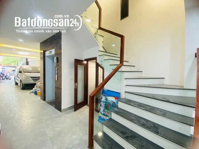 nhà mặt phố Thanh Nhàn, 1 mặt ngõ, 115m x 8 tầng, thang máy, vỉa hè