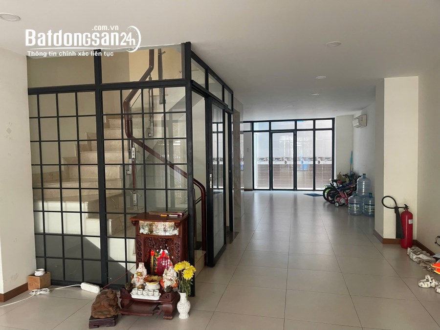 Cho thuê nhà mặt phố Đường Đặng Thuỳ Trâm, Phường 13, Quận Bình Thạnh