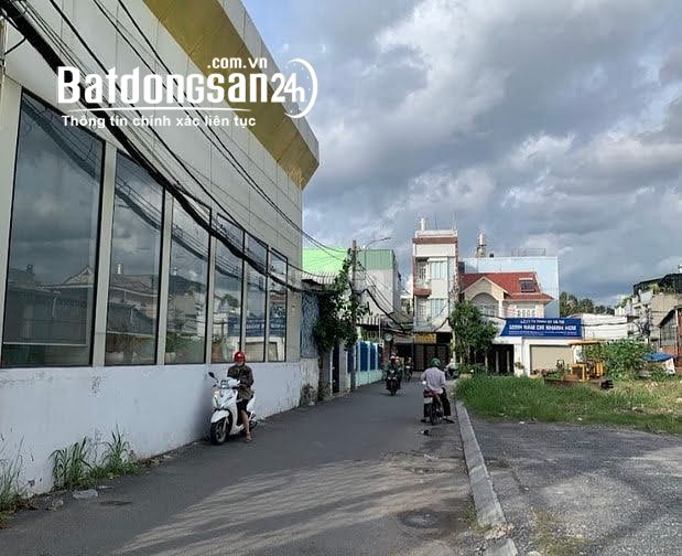 (Thủ Đức)đất căn góc siêu đẹp HXH,sát QL13,Hiệp Bình Phước,128m2(7x18) 8tỷ.