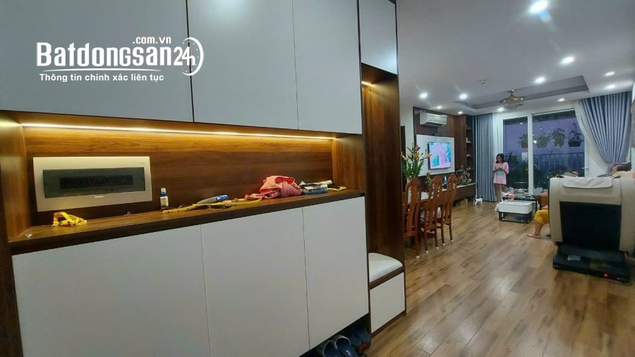 Cho thuê căn hộ chung cư Ngoại Giao Đoàn quận Bắc Từ Liêm - 3 phòng ngủ - Nhà rộng.