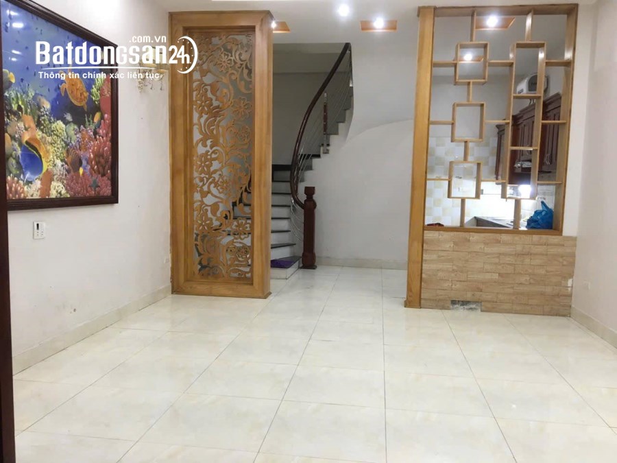 Cho thuê nhà ngõ ba gác Cầu Giấy phường Quan Hoa  - 50m - 5 tầng - 17 triệu
