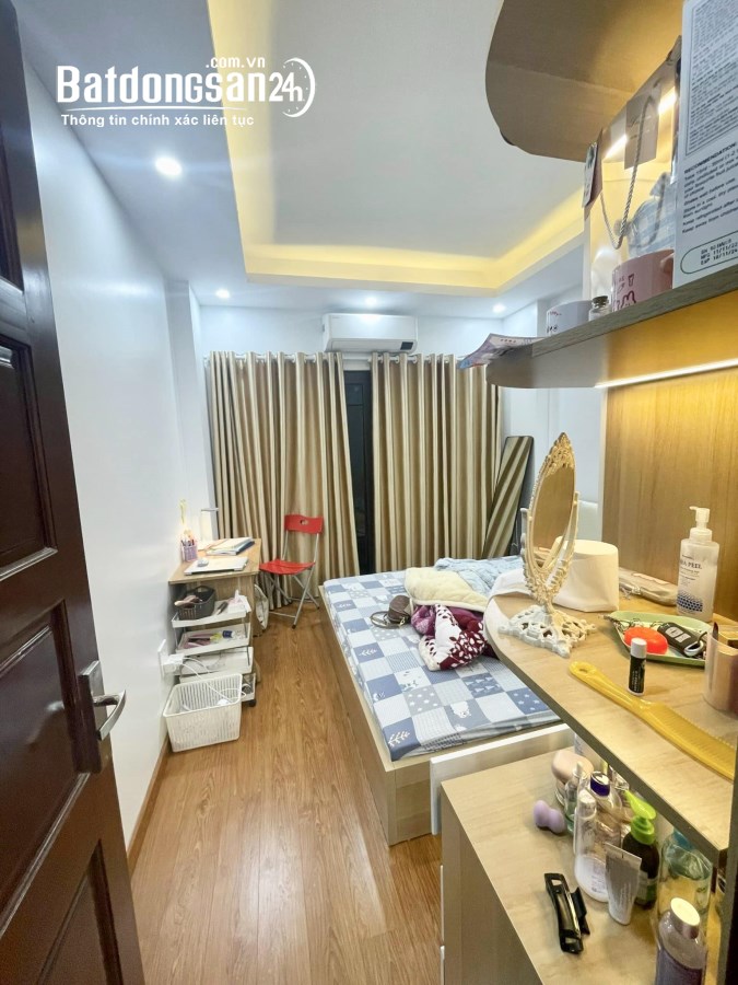 Phố Kim Hoa, 10m ra mặt phố, 5.7Tỷ, 33m2, vuông vắn, 2 thoáng, mới đẹp ở ngay.